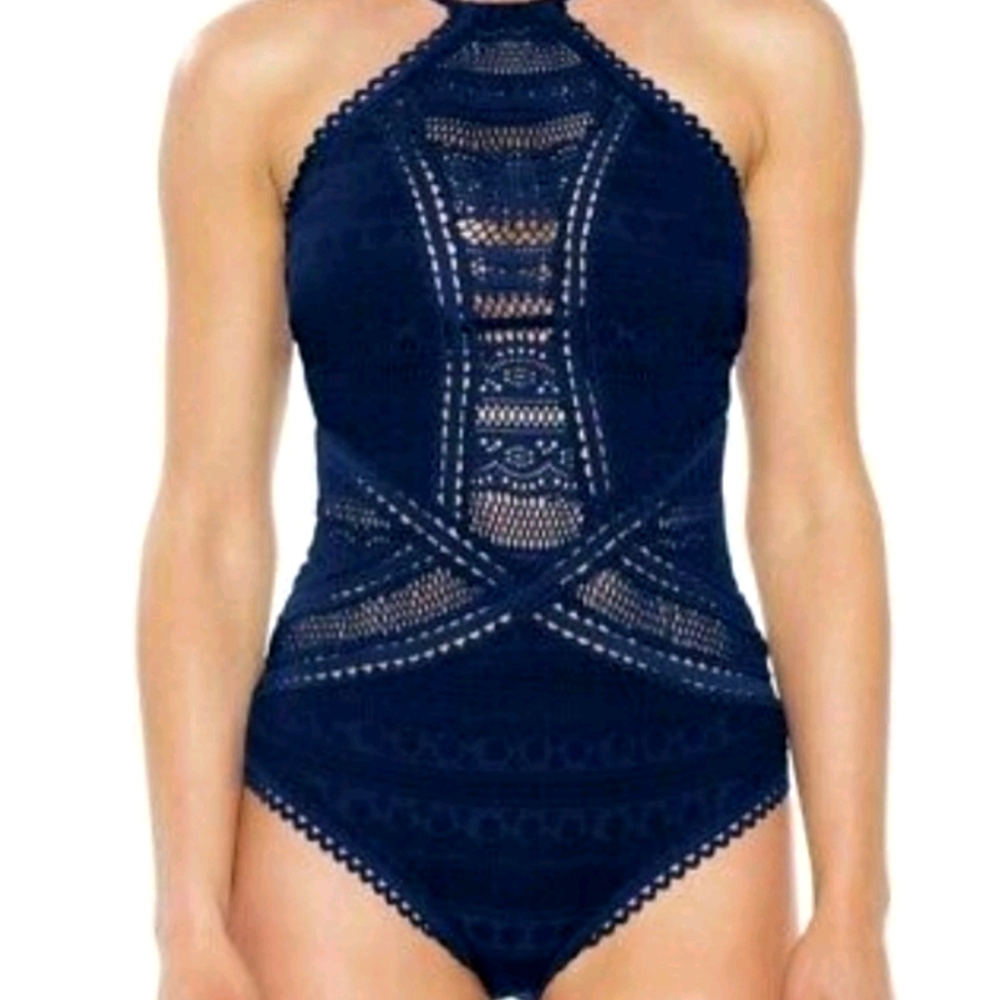 BECCA Crochet 1 piece